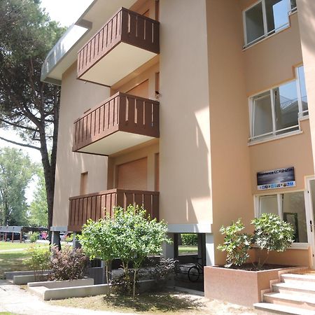 Condominio Corinzia Bibione Exterior foto