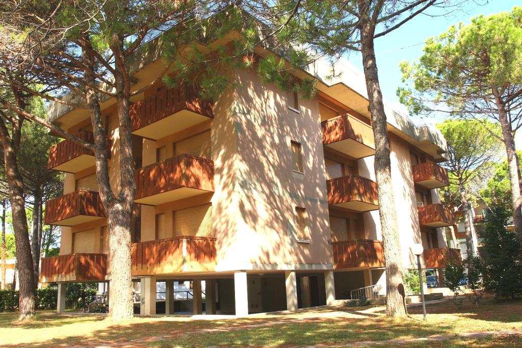 Condominio Corinzia Bibione Exterior foto